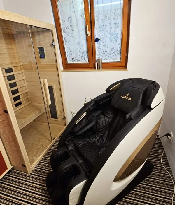 Masažna fotelja ASTARIJA AJ-600 u crno-bijeloj boji