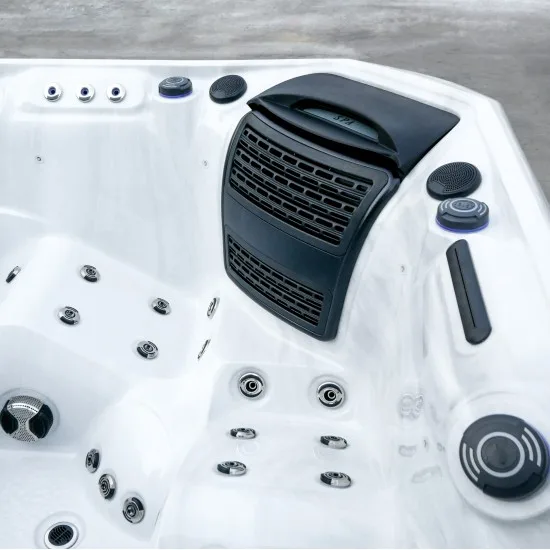 PLATINUM SPA Kenya – Masažni bazen