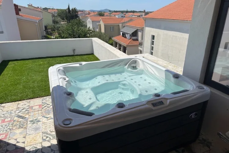 Masažni bazen Beta 423 Zadar